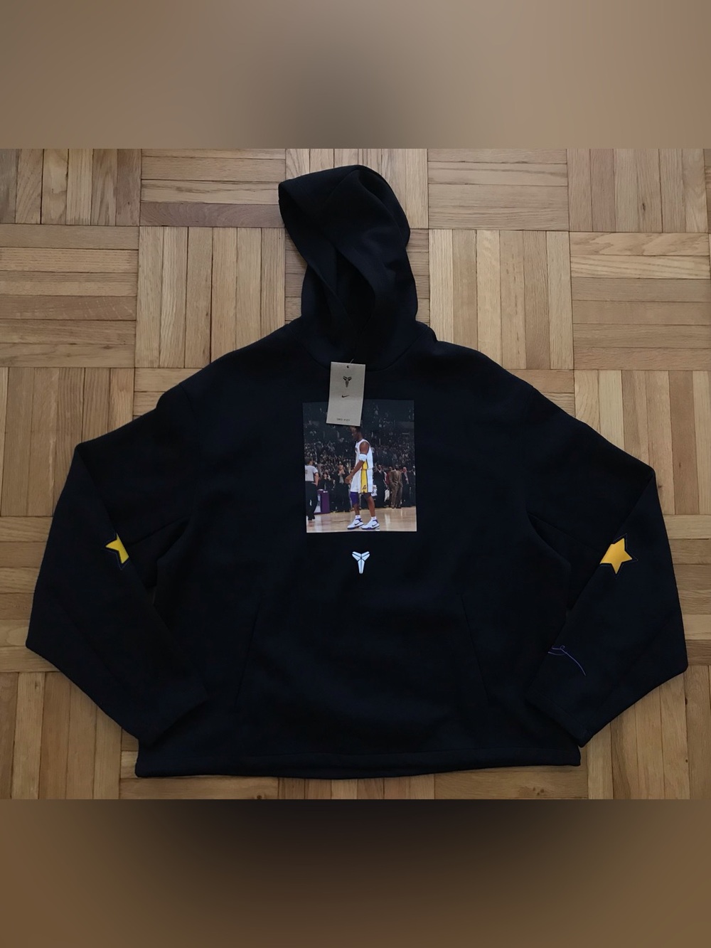 Size Medium Mens Nike Kobe Bryant 81 Points Fleece Hoodie Black IO9561-010
